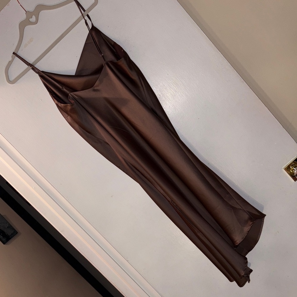 Elegant Brown Slip Dress - Picture 4 of 4